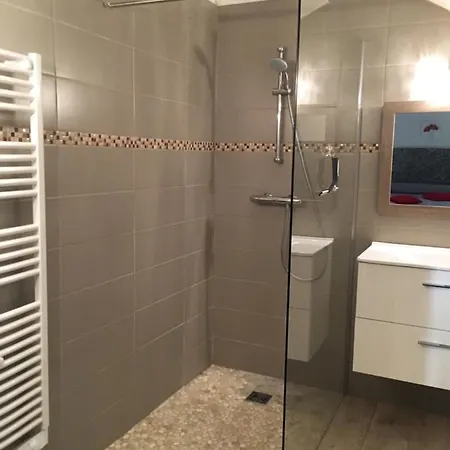 Дом отдыха Casa Natalina De Caractere Entierement Renovee Classee 4 Etoiles *